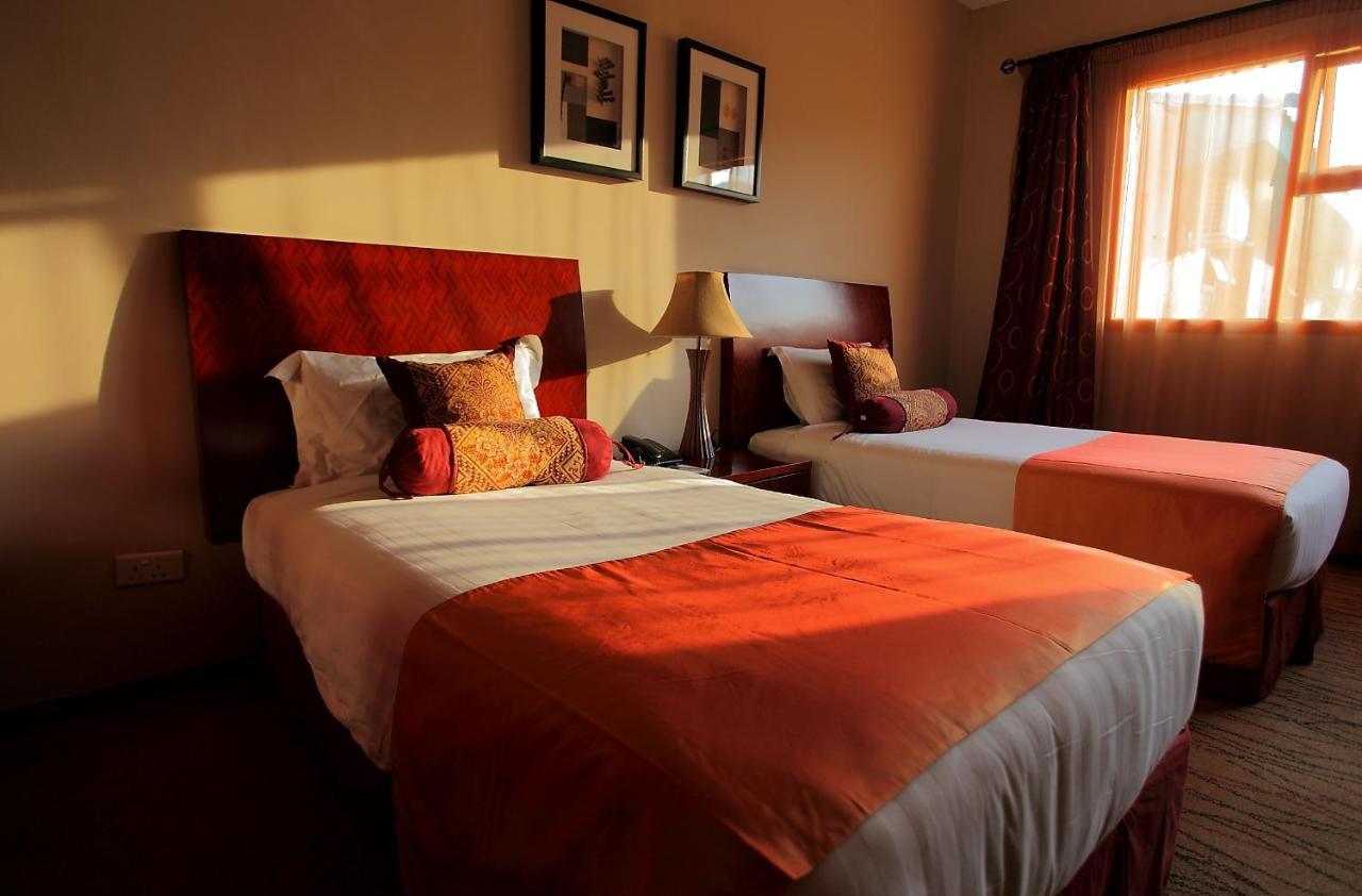 Crossroads Hotel 릴롱웨 외부 사진