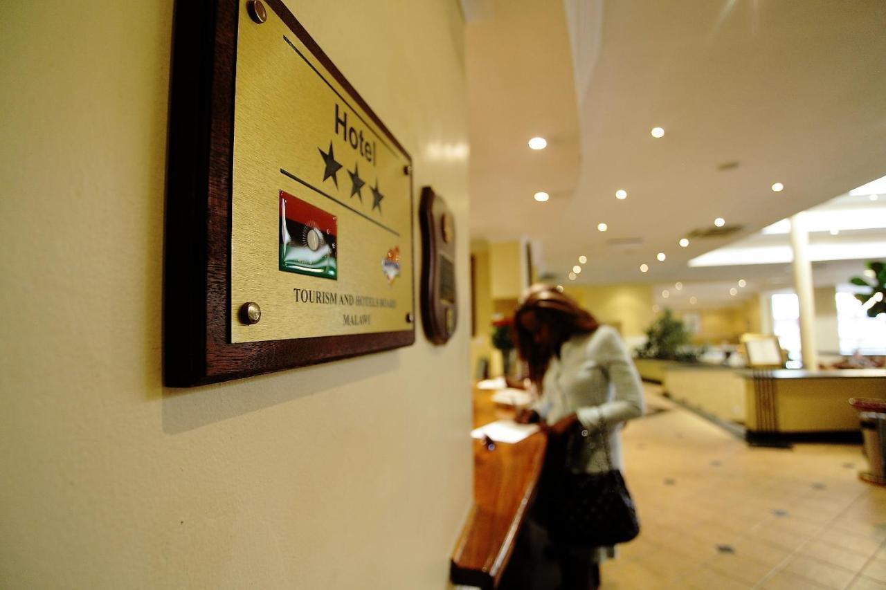 Crossroads Hotel 릴롱웨 외부 사진