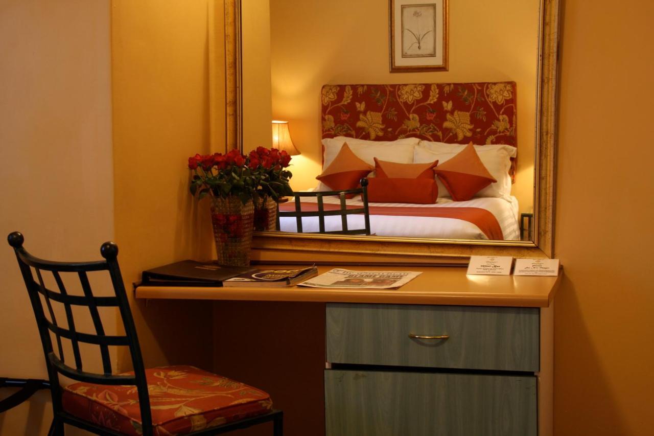 Crossroads Hotel 릴롱웨 외부 사진